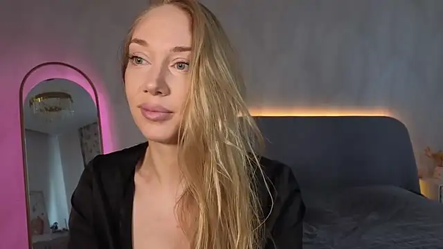 Snapshot of Engel_13 chatting on September 27, 2025, 8:41 am Engel 13 online show from September 27, 2025, 8:41 am