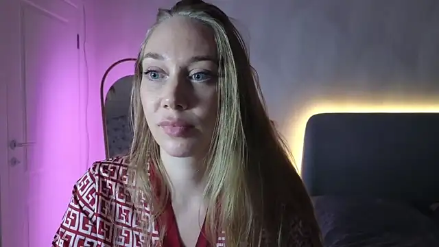 Snapshot of Engel_13 chatting on October 6, 2025, 9:01 pm Engel 13 online show from October 6, 2025, 9:01 pm