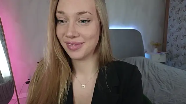 Snapshot of Engel_13 chatting on October 15, 2025, 12:16 pm Engel 13 online show from October 15, 2025, 12:16 pm