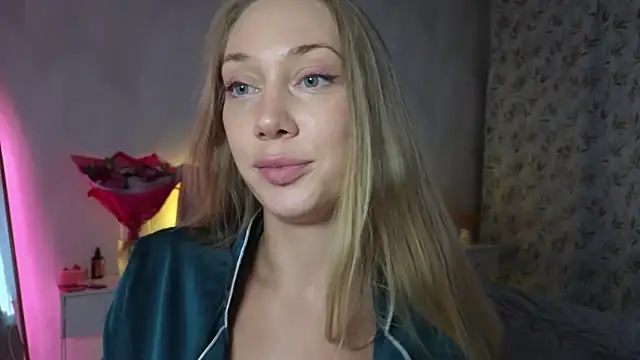 Snapshot of Engel_13 chatting on October 23, 2025, 2:05 pm Engel 13 online show from October 23, 2025, 2:05 pm