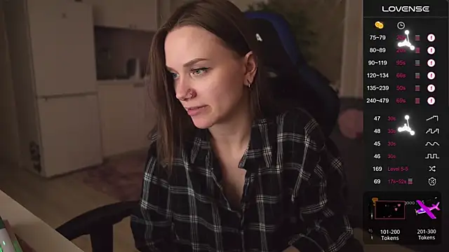 Snapshot of alexa_feels_ chatting on September 18, 2025, 3:47 pm alexa feels online show from September 18, 2025, 3:47 pm