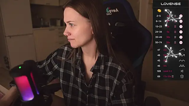 Snapshot of alexa_feels_ chatting on September 25, 2025, 4:11 pm alexa feels online show from September 25, 2025, 4:11 pm