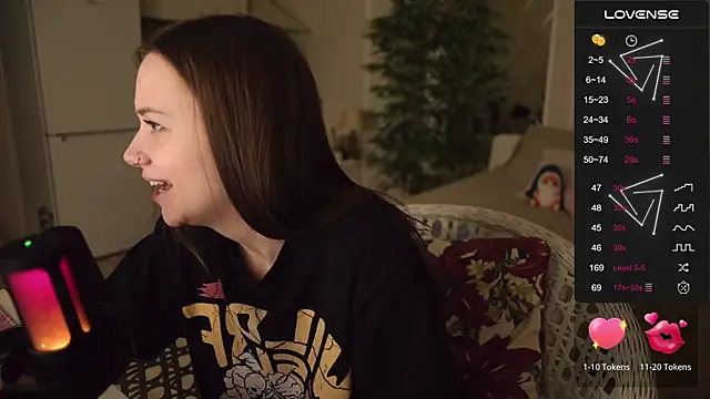 Snapshot of alexa_feels_ chatting on October 11, 2025, 6:06 pm alexa feels online show from October 11, 2025, 6:06 pm