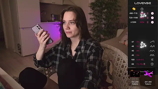 Snapshot of alexa_feels_ chatting on October 17, 2025, 3:58 pm alexa feels online show from October 17, 2025, 3:58 pm