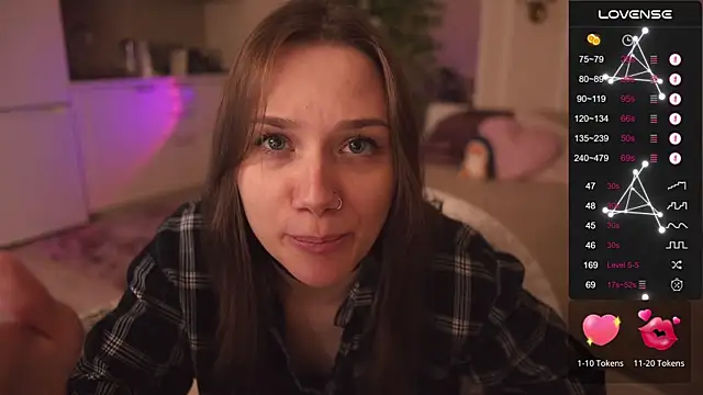 Snapshot of alexa_feels_ chatting on October 24, 2025, 4:58 pm alexa feels online show from October 24, 2025, 4:58 pm