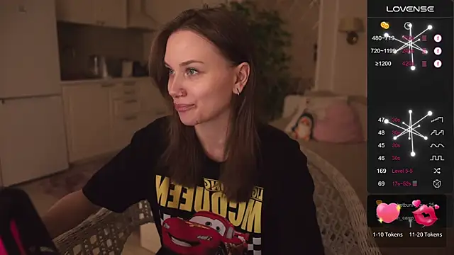 Snapshot of alexa_feels_ chatting on October 26, 2025, 6:25 pm alexa feels online show from October 26, 2025, 6:25 pm