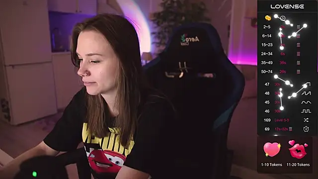 alexa feels  online show from November 9, 2025, 4:05 pm