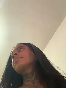 casalshowtime2 online show from October 18, 2025, 10:27 am