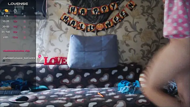 JennyStormy online show from October 20, 2025, 7:31 am