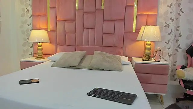 ArianaFranco online show from March 27, 2026, 1:11 pm