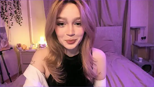 Snapshot of MiaRanki chatting on February 10, 2026, 8:24 pm MiaRanki online show from February 10, 2026, 8:24 pm