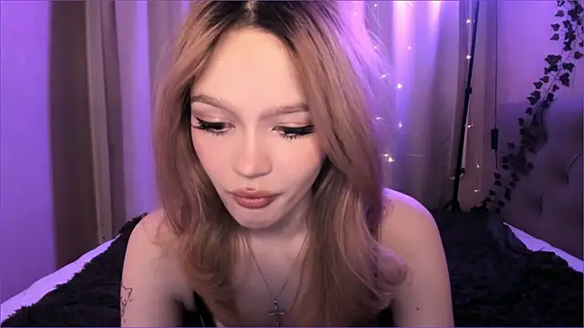 Snapshot of MiaRanki chatting on March 22, 2026, 10:24 pm MiaRanki online show from March 22, 2026, 10:24 pm