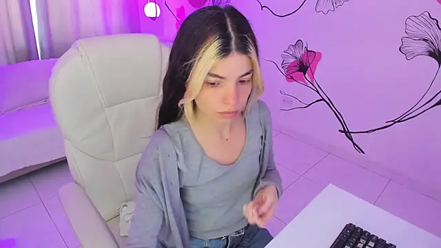 Isabela Fiorelli online show from November 27, 2025, 1:24 pm