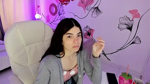 Isabela Fiorelli online show from February 17, 2026, 1:07 pm