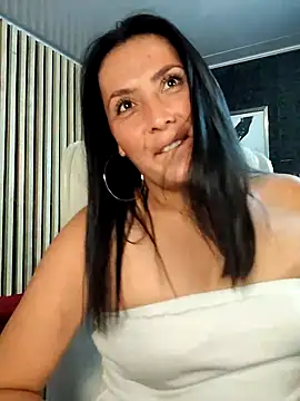 dulce valeriaa online show from February 23, 2025, 12:30 am