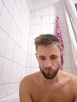 ademandjulia online show from October 8, 2025, 3:59 am