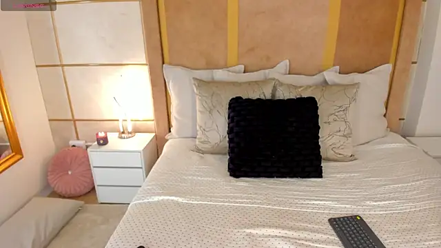 GraceDupont1 online show from September 14, 2025, 11:04 pm