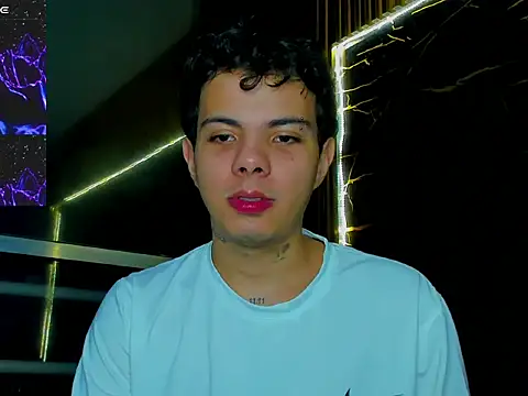 Alessandro 1610 online show from June 19, 2026, 4:17 am