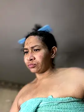 Snapshot of Carola-Ross chatting on September 20, 2025, 7:37 pm Carola-Ross online show from September 20, 2025, 7:37 pm