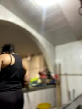 Snapshot of Carola-Ross chatting on October 1, 2025, 6:58 pm Carola-Ross online show from October 1, 2025, 6:58 pm