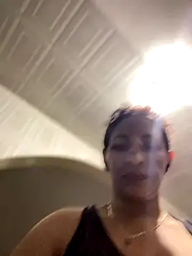 Snapshot of Carola-Ross chatting on October 6, 2025, 7:11 pm Carola-Ross online show from October 6, 2025, 7:11 pm