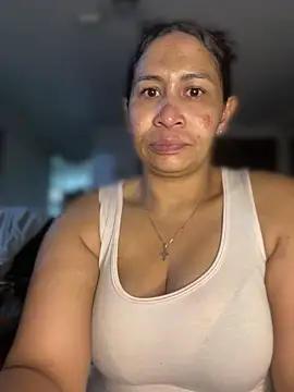 Snapshot of Carola-Ross chatting on June 11, 2026, 12:25 pm Carola-Ross online show from June 11, 2026, 12:25 pm
