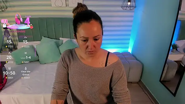 abby apple online show from November 15, 2025, 1:07 pm