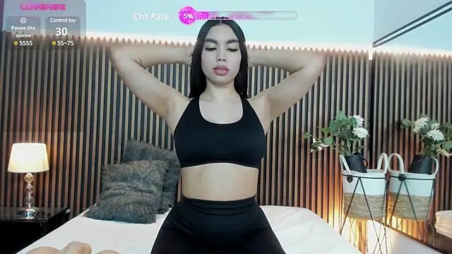 Lauren2150 online show from March 7, 2025, 6:11 pm