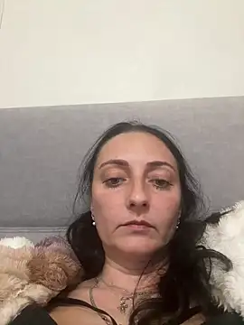 Miroslava1247 online show from May 12, 2026, 1:08 pm