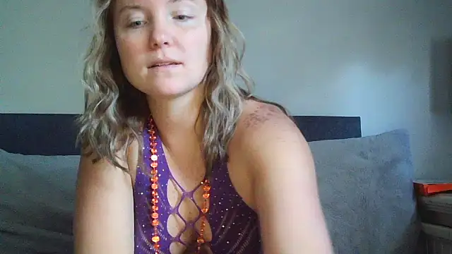 Snapshot of sexiirose22 chatting on October 31, 2025, 4:19 pm sexiirose22 online show from October 31, 2025, 4:19 pm