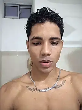BrawnLove02 online show from February 18, 2025, 8:47 pm