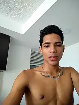 BrawnLove02 online show from February 20, 2025, 4:57 pm