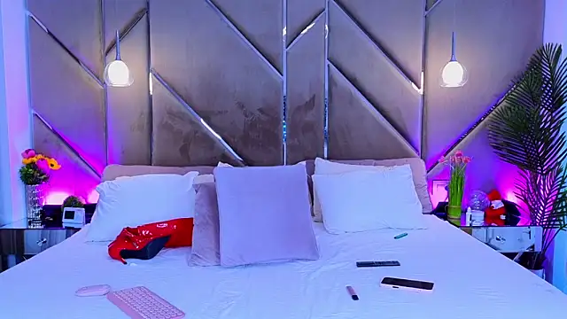 Snapshot of Lellie__ chatting on October 1, 2025, 4:13 pm Lellie   online show from October 1, 2025, 4:13 pm