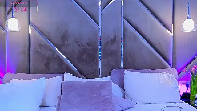 Snapshot of Lellie__ chatting on October 3, 2025, 4:15 pm Lellie   online show from October 3, 2025, 4:15 pm