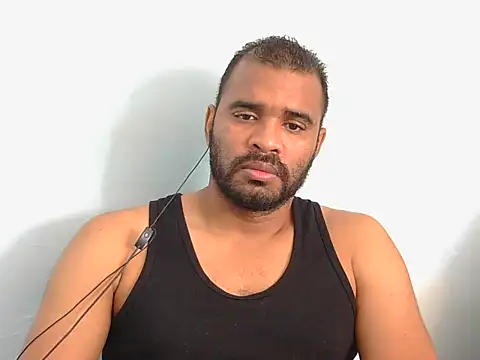 Snapshot of YOX22 chatting on September 25, 2025, 1:59 pm YOX22 online show from September 25, 2025, 1:59 pm