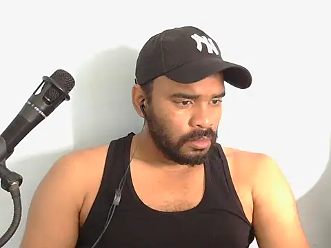 Snapshot of YOX22 chatting on October 16, 2025, 1:56 pm YOX22 online show from October 16, 2025, 1:56 pm