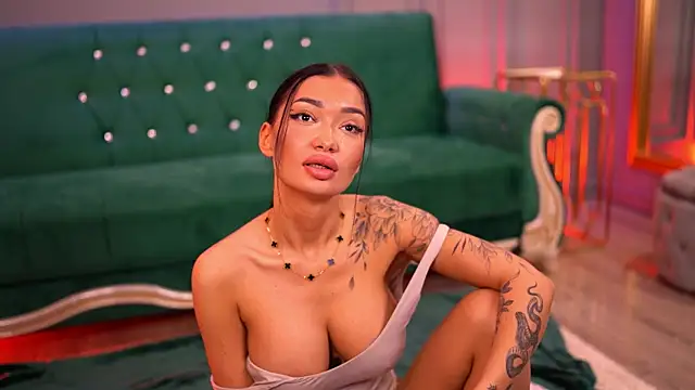 SashaFerrera online show from February 20, 2025, 10:04 pm