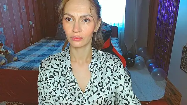 Snapshot of Lady_Sunshine_ chatting on July 12, 2026, 6:04 am Lady Sunshine online show from July 12, 2026, 6:04 am