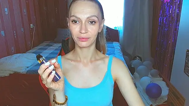 Snapshot of Lady_Sunshine_ chatting on July 16, 2026, 7:03 am Lady Sunshine online show from July 16, 2026, 7:03 am