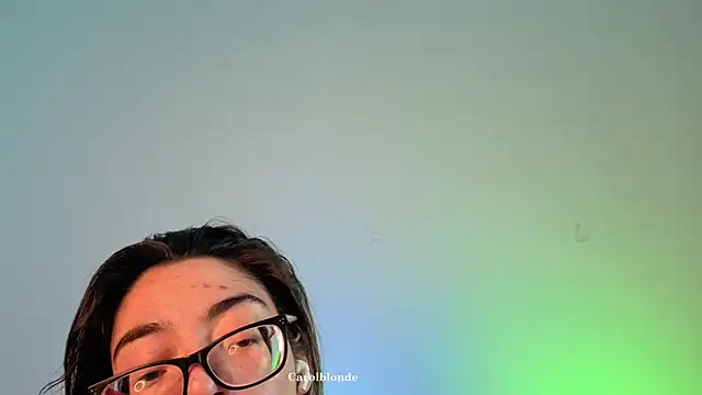 Carolblonde online show from May 3, 2026, 4:18 am