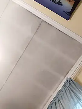 prettiechanti online show from November 18, 2025, 11:36 am