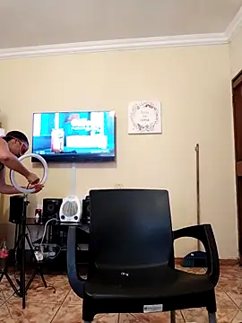 prettiechanti online show from February 12, 2026, 8:53 am