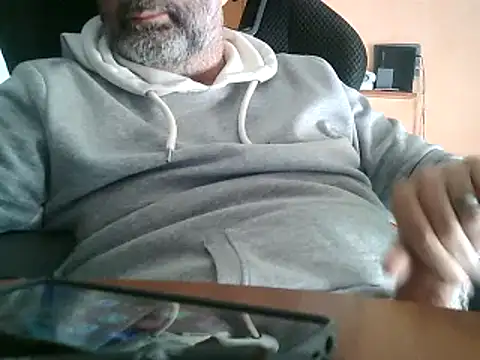 Snapshot of lanata chatting on March 8, 2025, 8:00 am lanata online show from March 8, 2025, 8:00 am