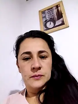 Snapshot of Alanna_11 chatting on October 7, 2025, 3:47 am Alanna 11 online show from October 7, 2025, 3:47 am