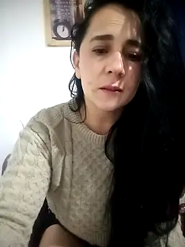 Snapshot of Alanna_11 chatting on October 9, 2025, 3:48 am Alanna 11 online show from October 9, 2025, 3:48 am