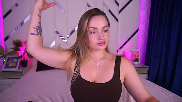 Snapshot of LindsieGreyy chatting on October 17, 2025, 7:11 am LindsieGreyy online show from October 17, 2025, 7:11 am