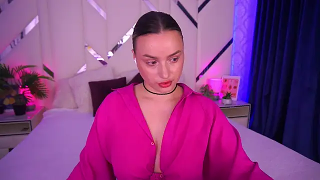 Snapshot of LindsieGreyy chatting on November 5, 2025, 8:14 am LindsieGreyy online show from November 5, 2025, 8:14 am