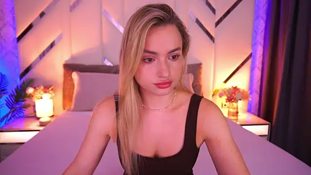 LindsieGreyy online show from July 2, 2026, 6:08 am