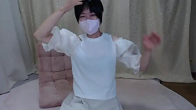 ASAHI chan online show from September 19, 2025, 12:17 pm