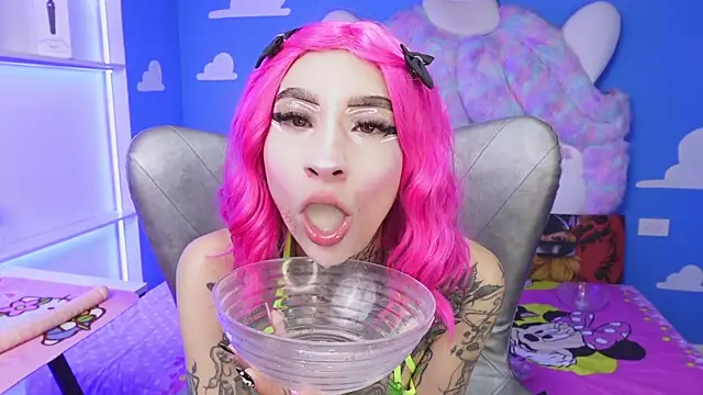 Snapshot of miss___angel chatting on October 18, 2025, 6:08 pm miss angel online show from October 18, 2025, 6:08 pm